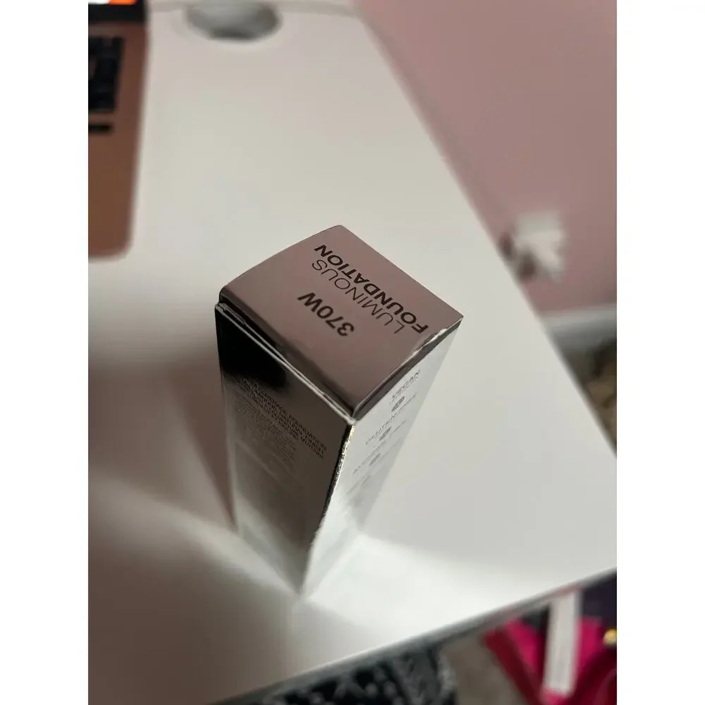 Anastasia Beverly Hills Luminous Foundation *370C*